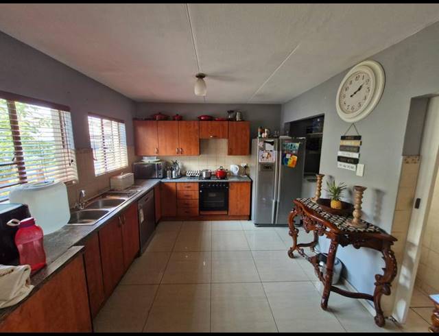 3 BEDROOM TOWNHOUSE FOR SALE IN BROOKLANDS LIFESTYLE ESTATE